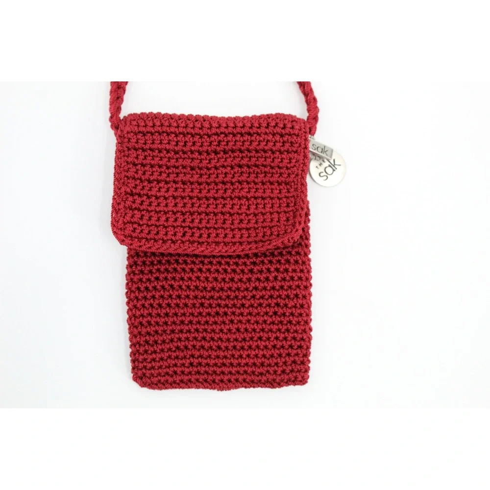 The Sak Iris Crochet Crossbody Bag Red Burgundy Small Smartphone Pouch Purse